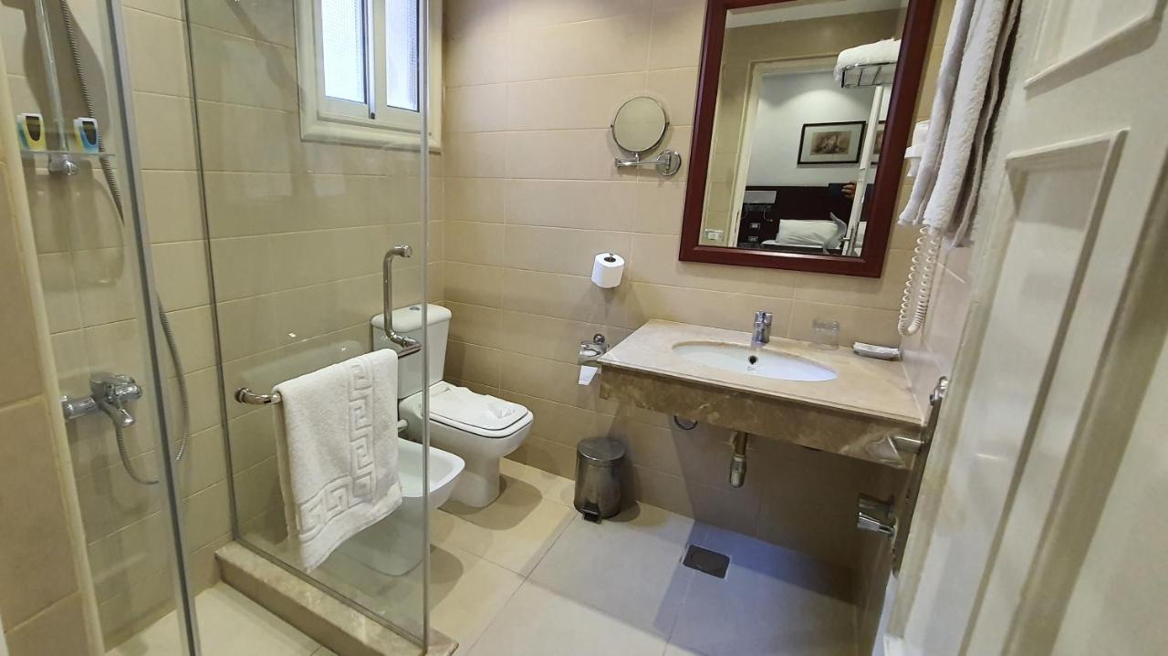 Horus House Zamalek Каир
